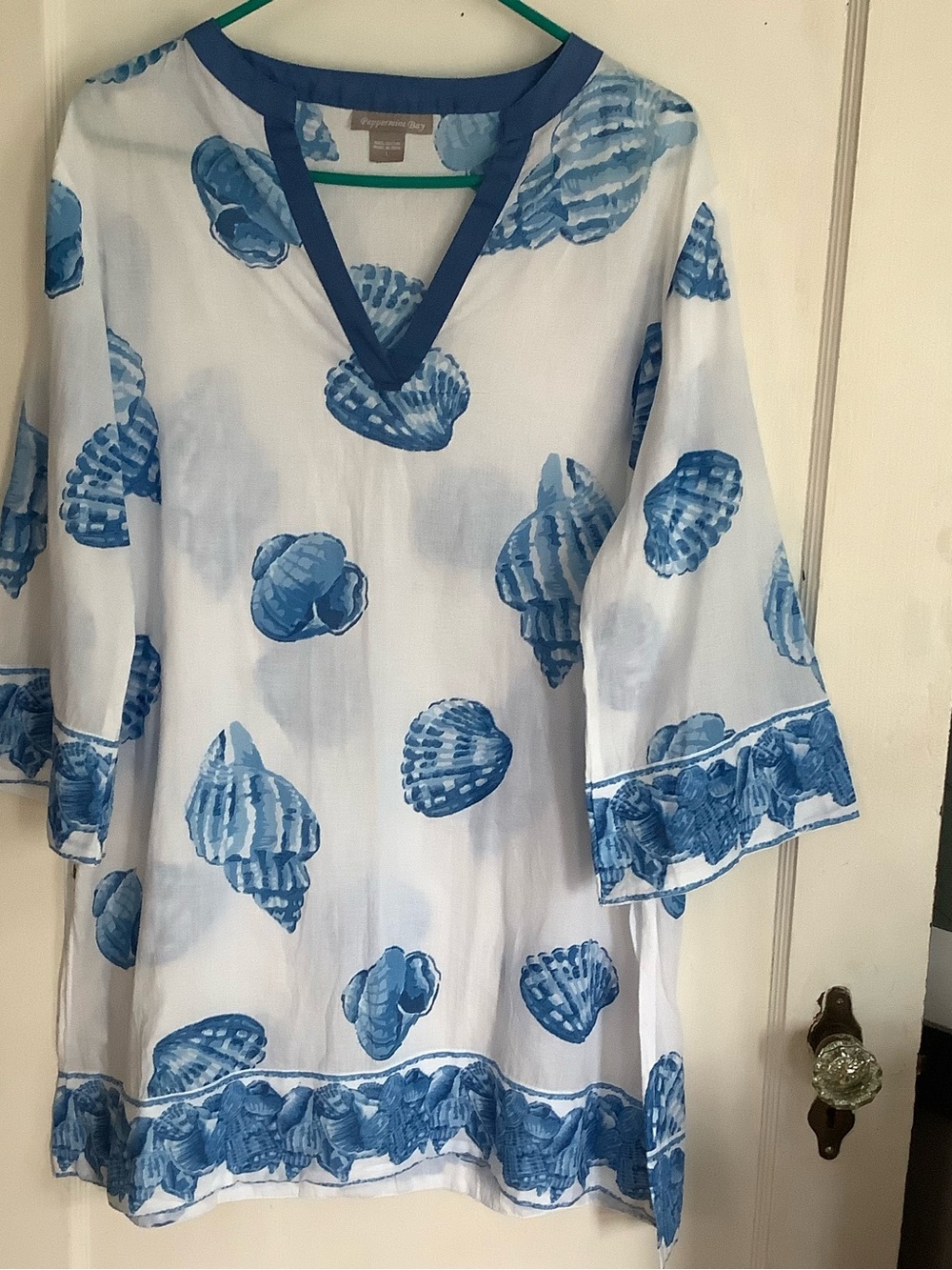 Peppermint White Tunic with Blue Seashell Print